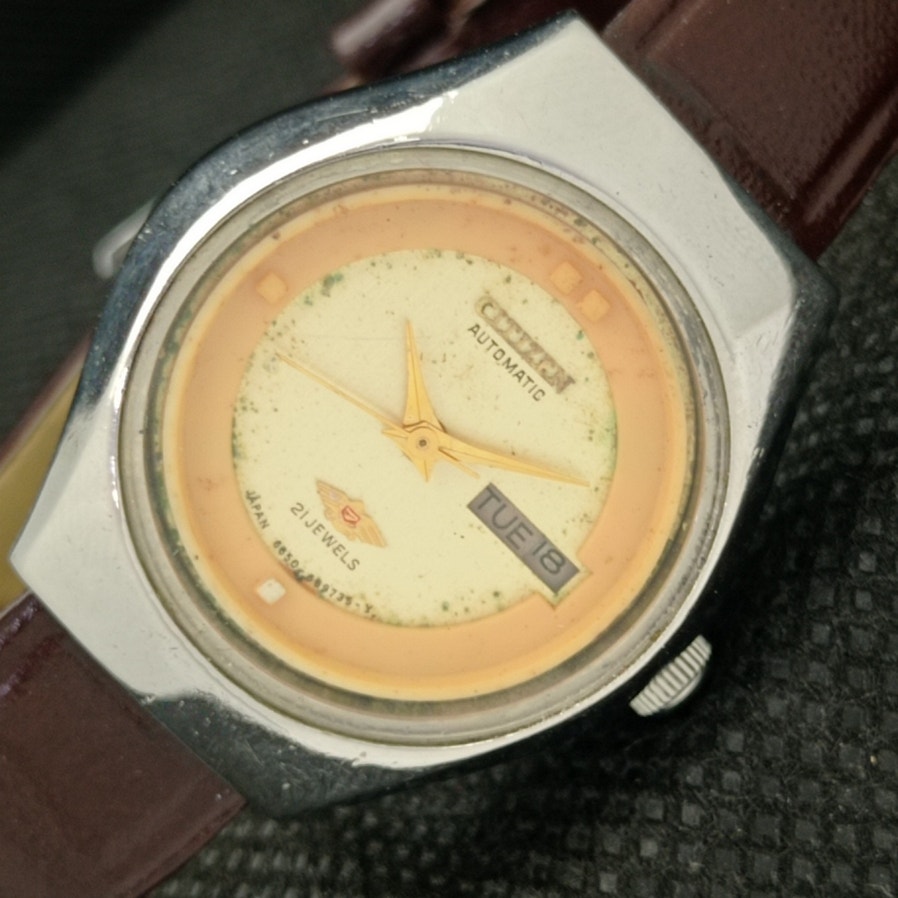 Vintage 1972 Citizen Automatic Womans Silver Watch WDaydate  Gold Accents